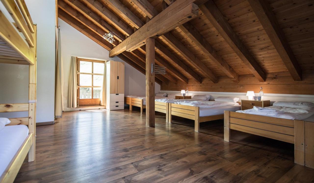Penzion Berggasthaus Piz Calmot Andermatt